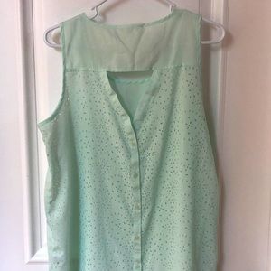 Flowy, Textured Button Up